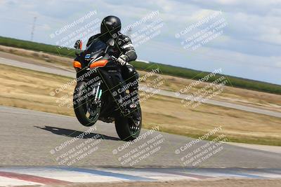 media/Apr-26-2024-TrackDaz (Fri) [[c4b677d280]]/B Group/120pm (Wheelie Bump)/